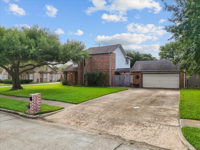Photo - 1016 Glenshannon Ave