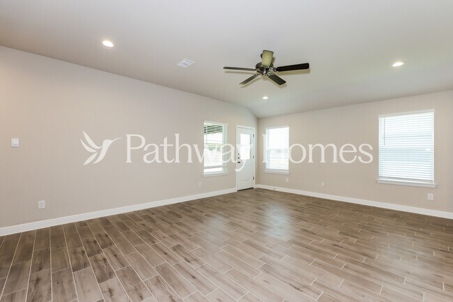 Photo - 1748 Reverie Rd