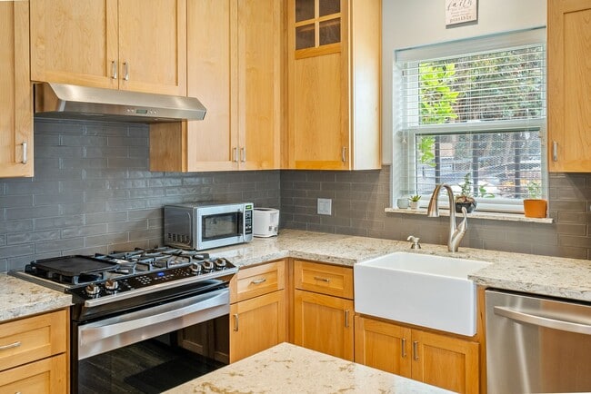 Photo - 1481 Hollister Ln Unit C