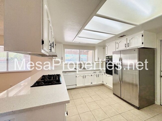 9472 Wasco Ave