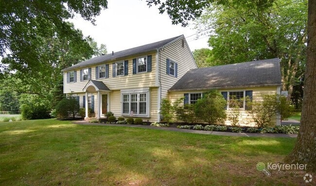 Building Photo - 5 Cedar Woods Dr Rental