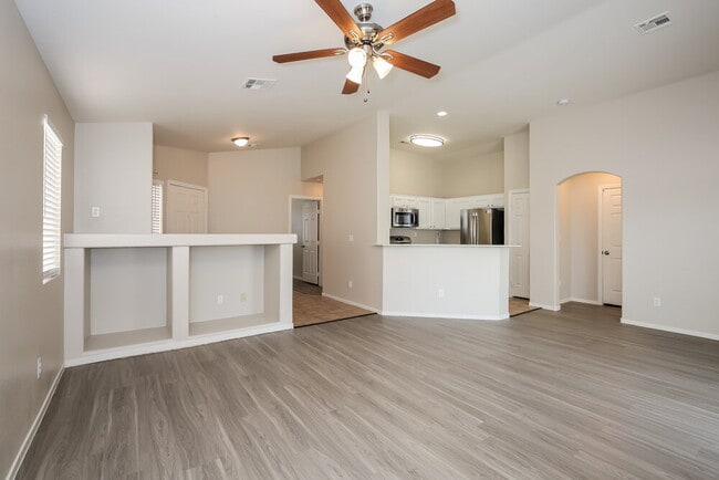 Photo - 9023 Edgeworth Pl