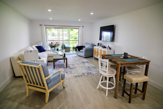 Photo - 14797 Cumberland Dr Condo Unit 206