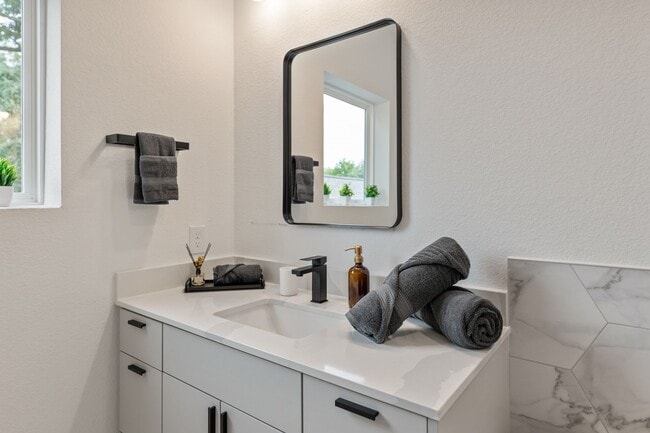 Photo - 5502 Texas St