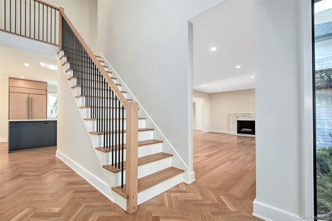 Photo - 2 Myrtledale Rd