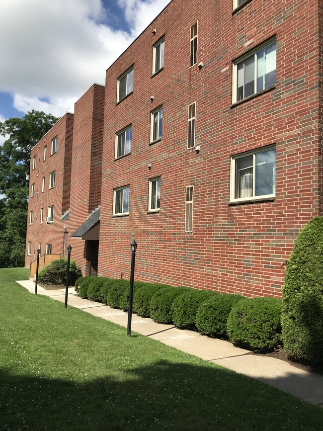 Photo - 3301 Beechwood Blvd Unidad 104