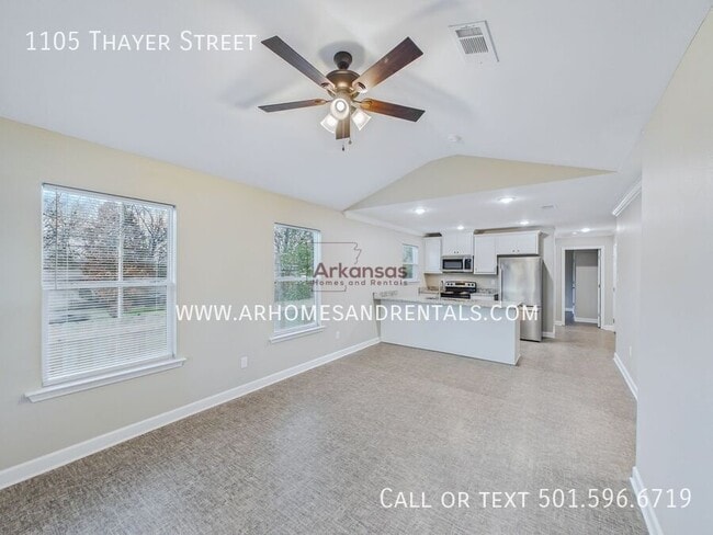Photo - 1105 Thayer St