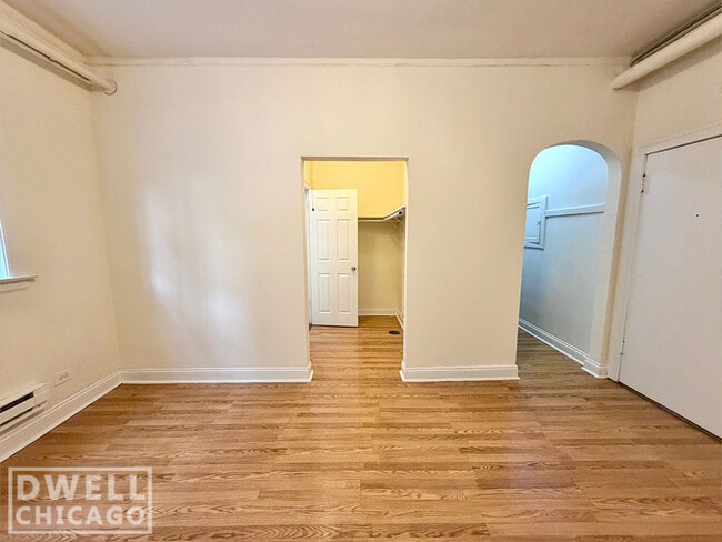 Photo - 2530 N Sawyer Ave Unit S