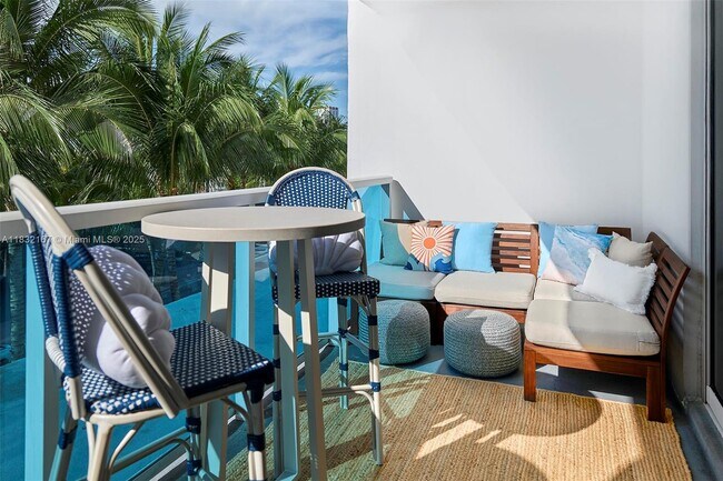 Photo - 2301 Collins Ave Unidad 329