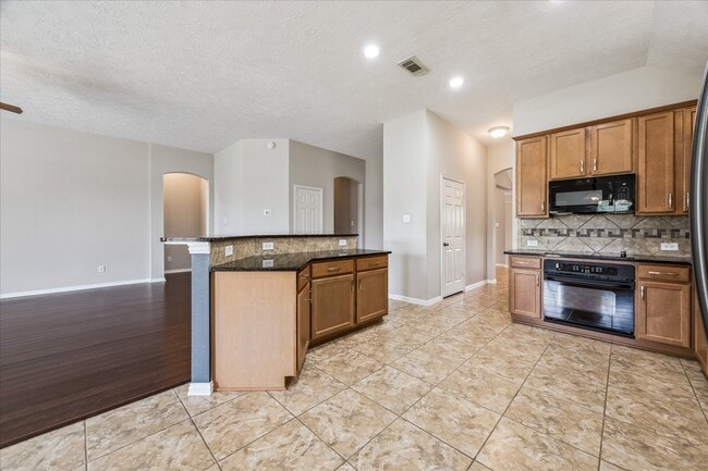 Building Photo - 2821 Chinaberry Park Ln