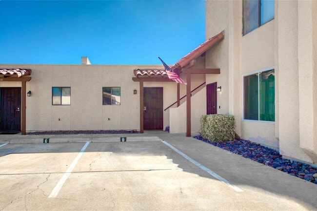 Building Photo - 4208 Ave Palermo Unit B