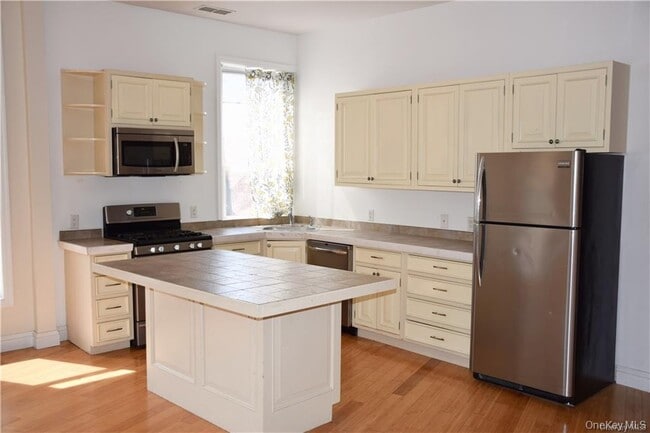Photo - 141 Main St Unit 3A