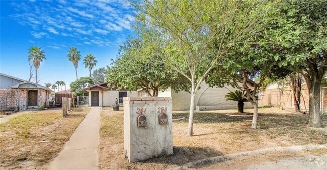 Building Photo - 204 E Upas Ave Rental