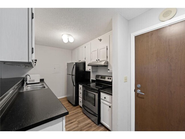 Photo - 433 S 7th St Unidad 1609