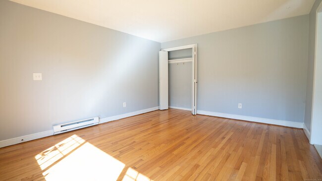 Photo - 24 Coburn Cir