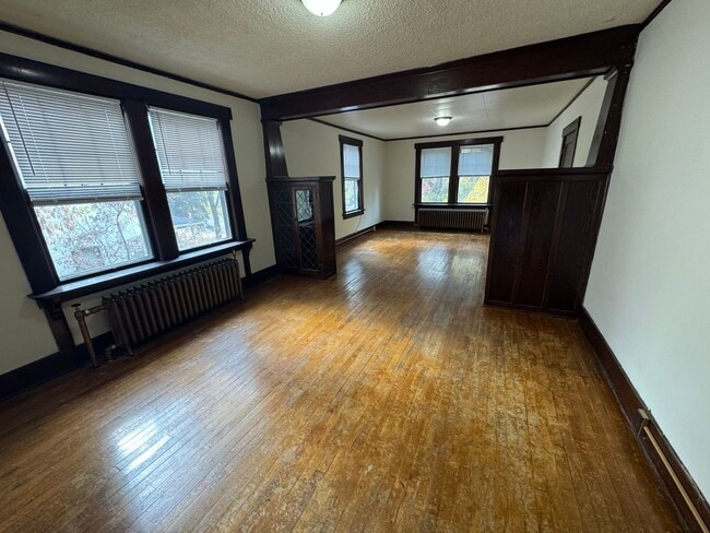 Photo - 616 S Grand Ave Unidad C