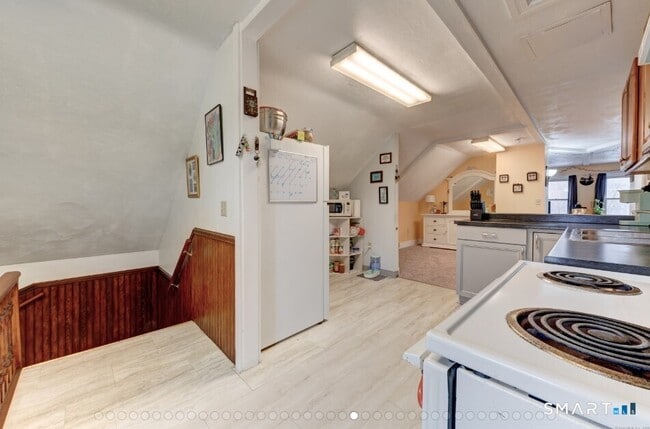 Photo - 39-43-43 Main St