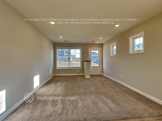 Photo - 10936 Zest St NE