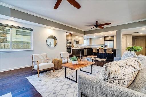 Photo - 1702 Newning Ave