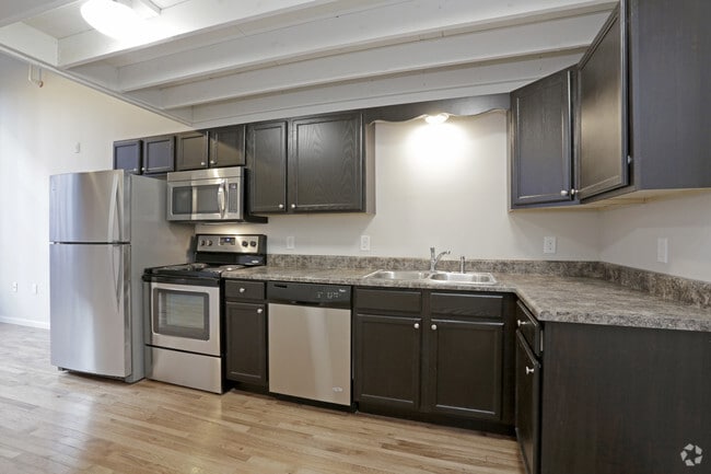 Studio 304 - Kitchen