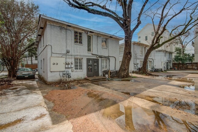 Photo - 1824 W Main St Unidad 1