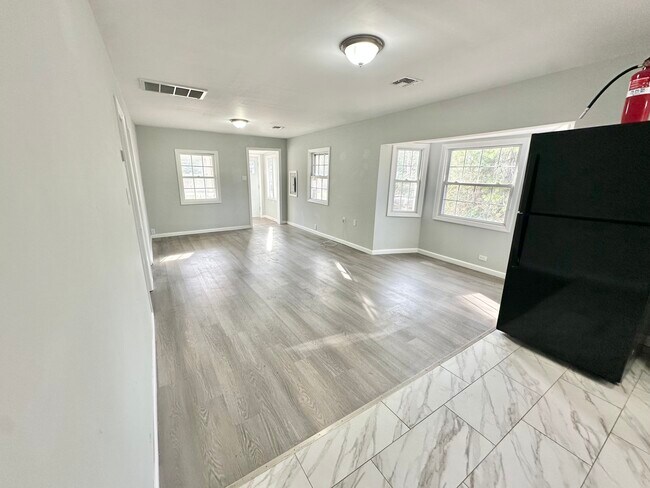 Photo - 63 Gentian St