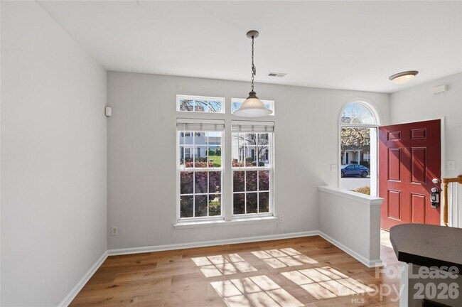 Photo - 4957 Sunburst Ln