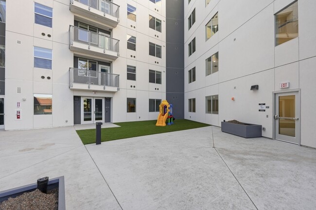 Photo - Dry Creek Crossing