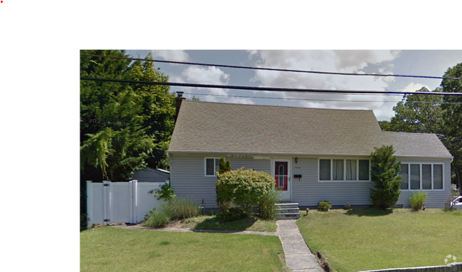 Building Photo - 700 McCall Ave Rental