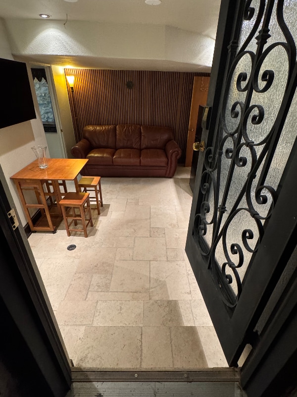 Photo - 1910 N Stanton St