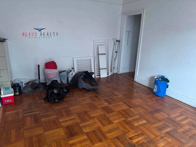 Photo - 37-58-58 86th St