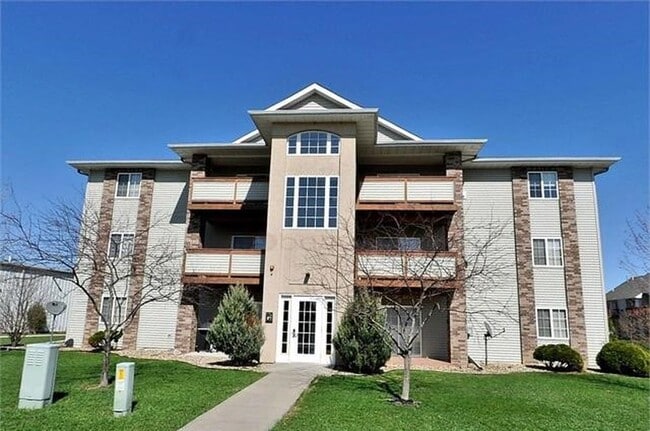 Photo - 560 Penn Ct Unit 9