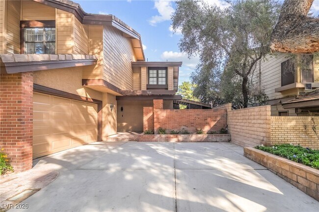 Photo - 968 Pinehurst Dr