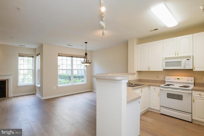 Photo - 400 Symphony Cir Unit 251D