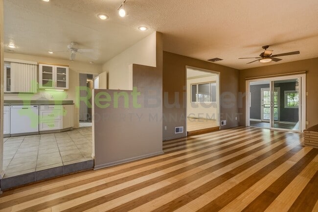 Building Photo - NEW UPGRADE:  REFRIGERATED AIR CONDITIONING!!