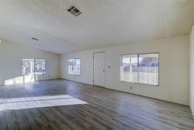 Photo - 2 Bedroom, 2 Bath Home Close to Willow Lake in Prescott