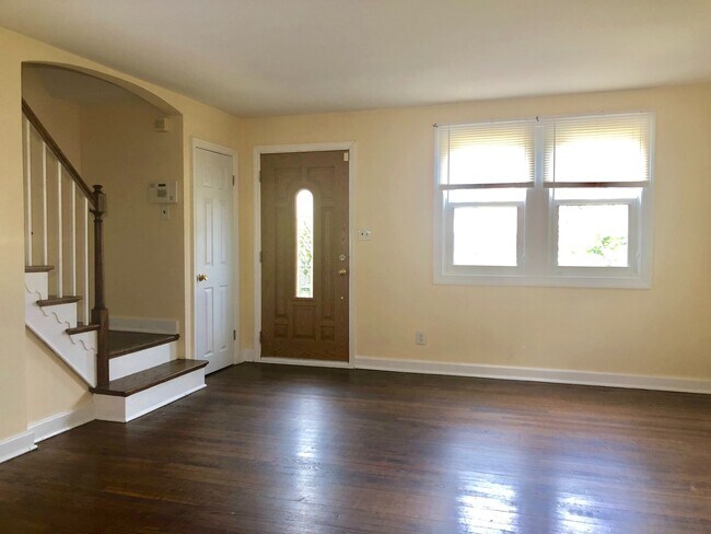 Photo - Charming 3 Bedroom/2 Bathroom Duplex in West Hills, MD!