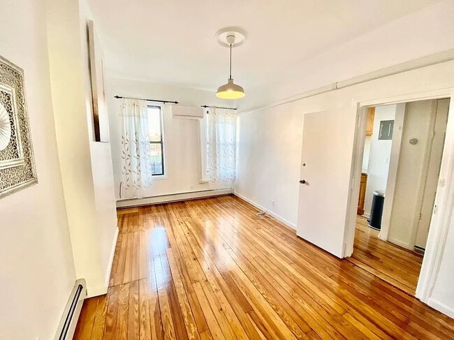 Photo - 53 6th Ave Unit 3