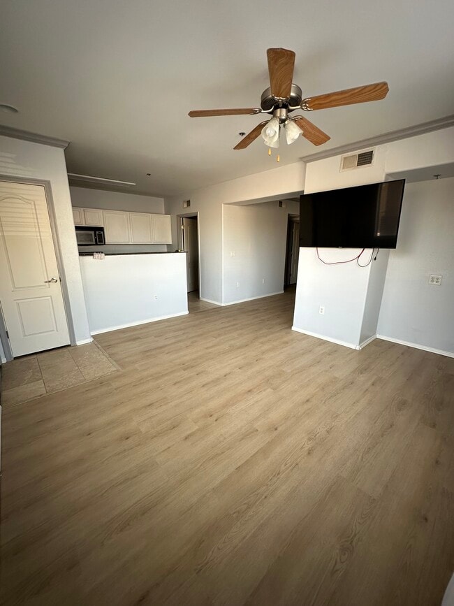 Building Photo - 2134 E Broadway Rd Unit 1034 Rental