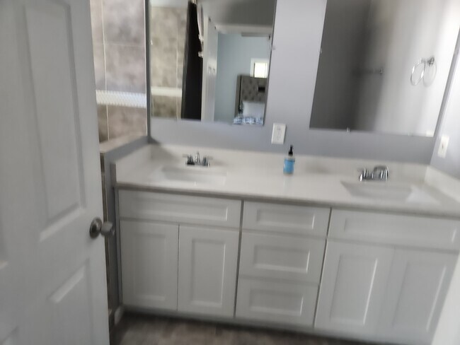 Photo - 1109 Windsor St SW