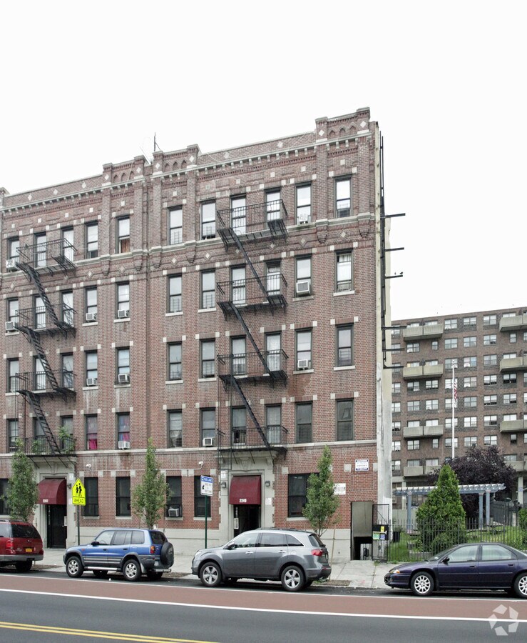 Photo - 2249 Webster Ave Apartments