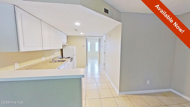Building Photo - 4750 Seahawk Ct Unit 8 Rental