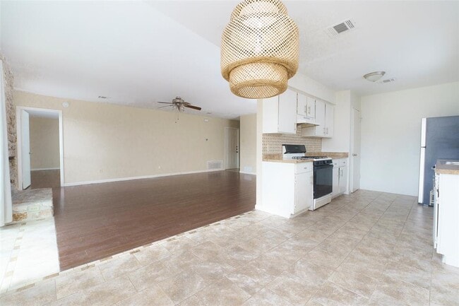 Photo - 5603 Porsche Ln