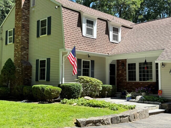 Photo - 58 Heritage Ln