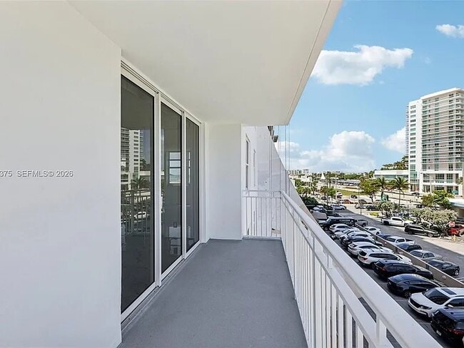 Photo - 101 Briny Ave Unidad 401