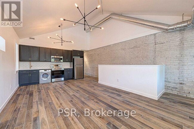 Photo - 89 Hammersmith Ave Unit Upper