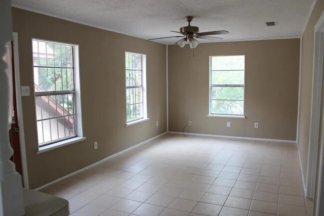 Photo - 902 Euclid St