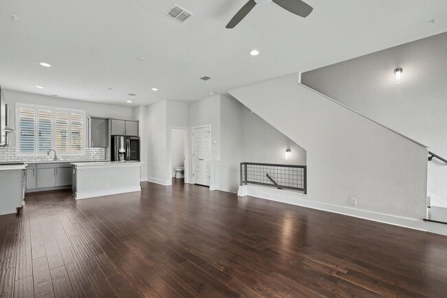 Building Photo - 1606 N Hackberry St