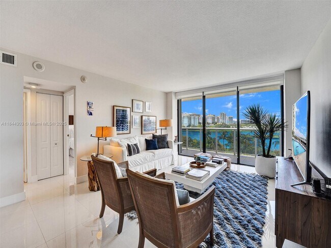 Photo - 3625 N Country Club Dr Unit 706