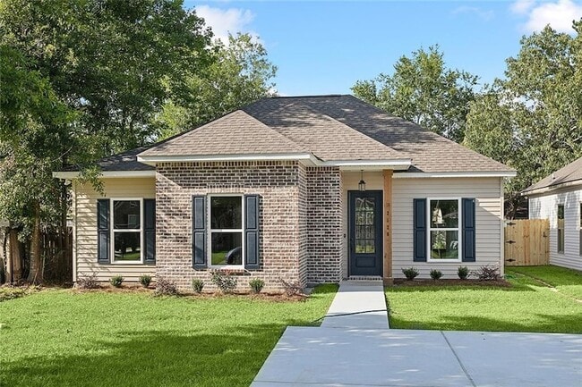 Building Photo - 2120 Robin St